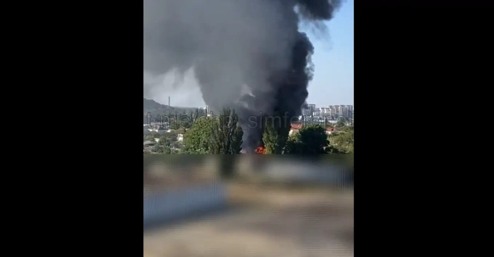 Incendiu la o unitate militară rusă din Crimeea. Localnicii vorbesc de explozii și focuri de armă VIDEO