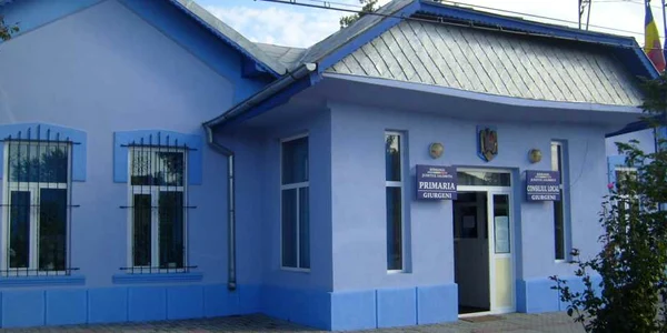 Primăria comunei Giurgeni, locul unde lucra bărbatul care s-a sinucis 