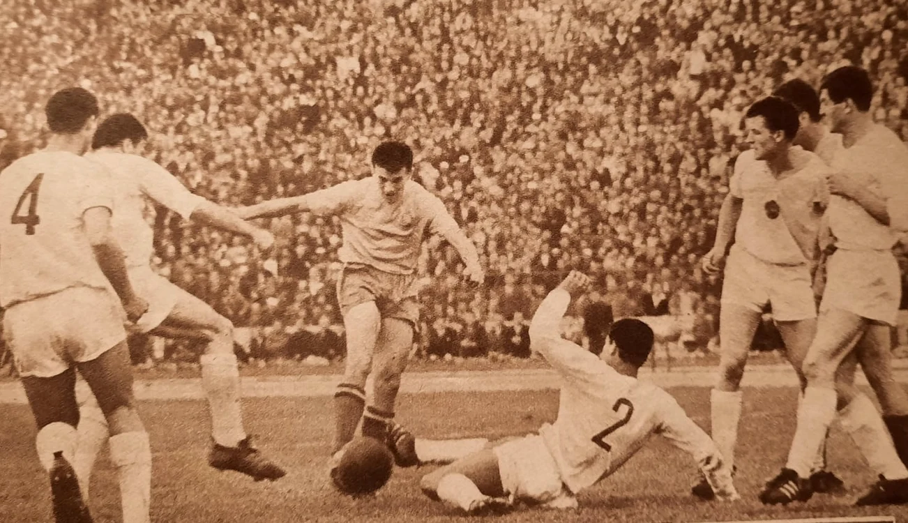 
    Carol Creiniceanu ar fi trebuit să execute penalty-ul din meciul cu Ungaria de la JO Tokyo 1964Foto: Arhiva personală  