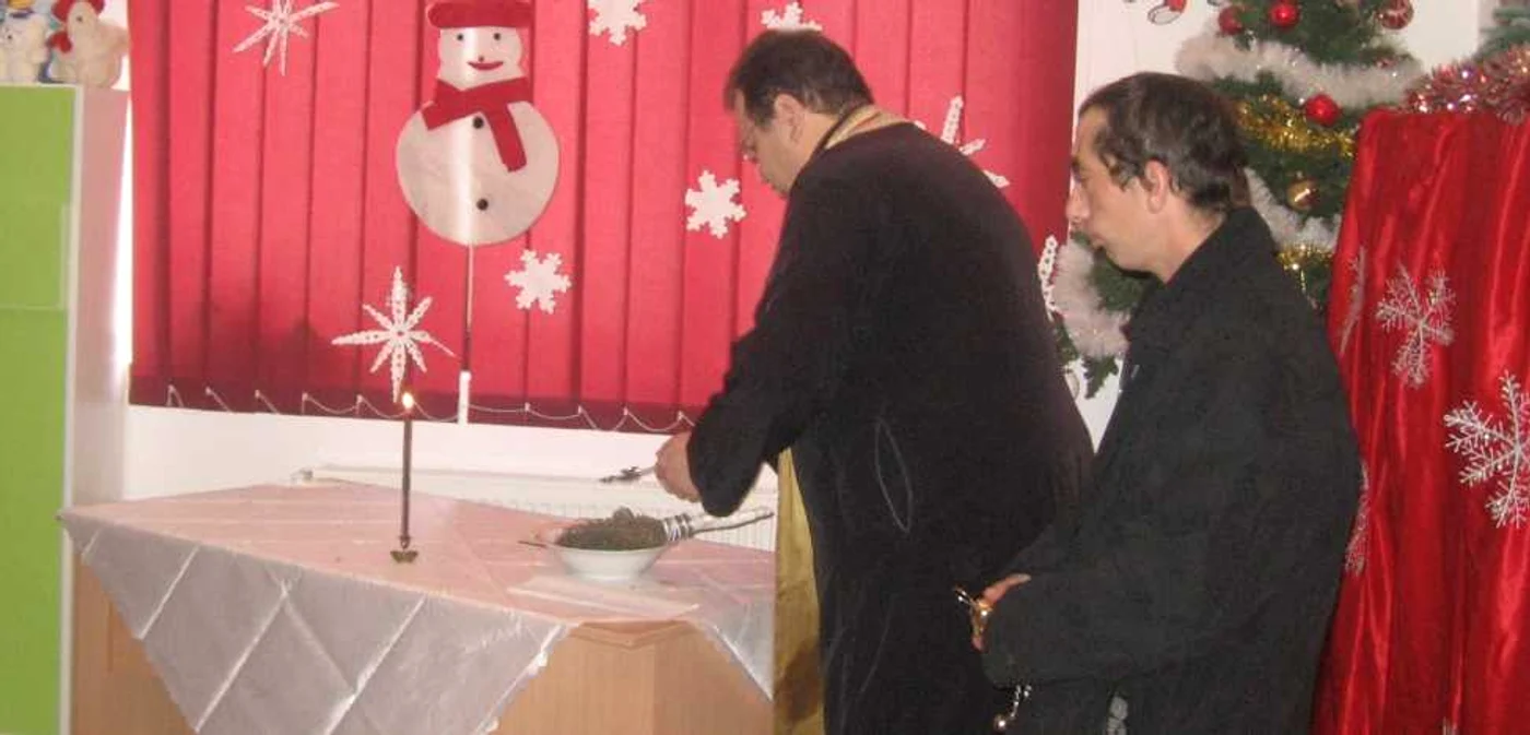 Preoţii sfinţesc casele şi instituţiile şi cu alte ocazii  FOTO arhivă Adevărul