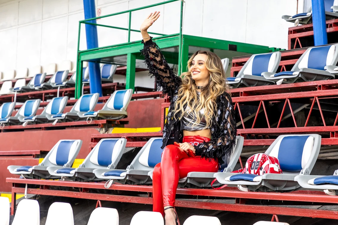 Daria Crișan dă viață personajului Linda din Atletico Textila