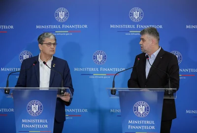 Prim-ministrul Marcel Ciolacu și Marcel Boloș, ministrul de Finanțe, susțin declarații de presă la sediul ministerului din București. FOTO Inquam Photos / George Călin