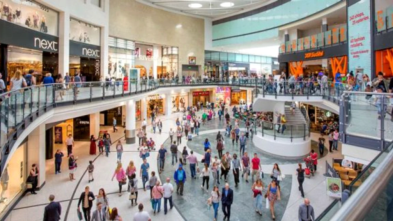 
    O regulă importantă este să nu mergi în mall în zilele și la orele de vârf  