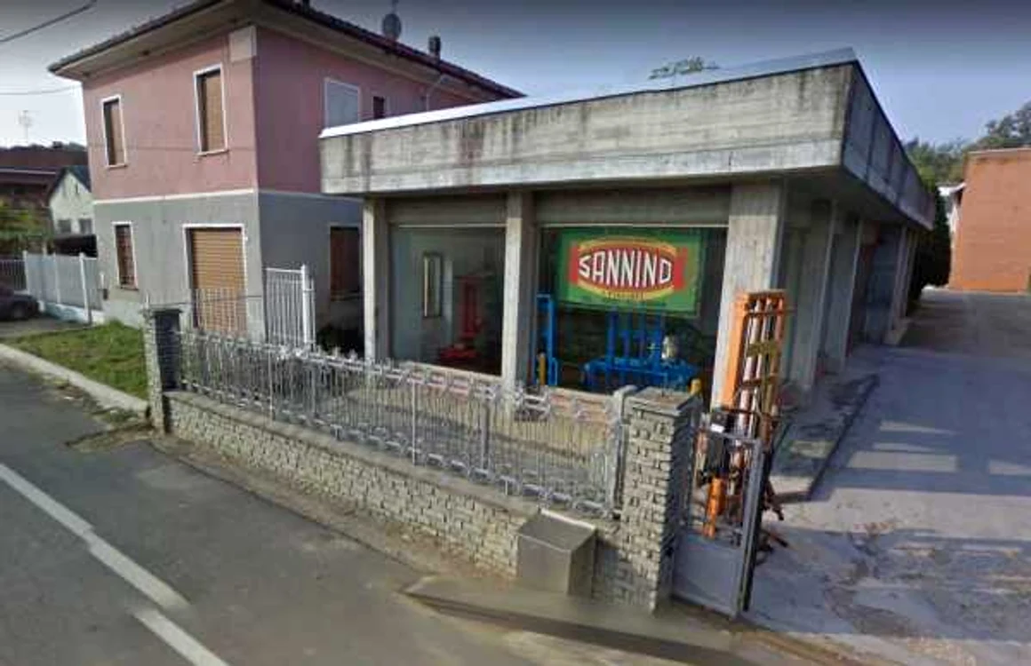 Atelierul unde italianul l-a înjunghiat pe român. FOTO: Lavocedialba.it