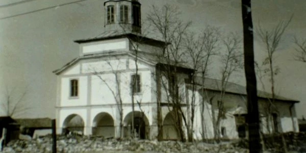 Biserica din satul Sinoe