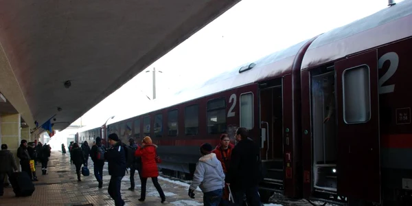 Din cauza sărăciei, veteranii vând biletele de tren obţinute legal