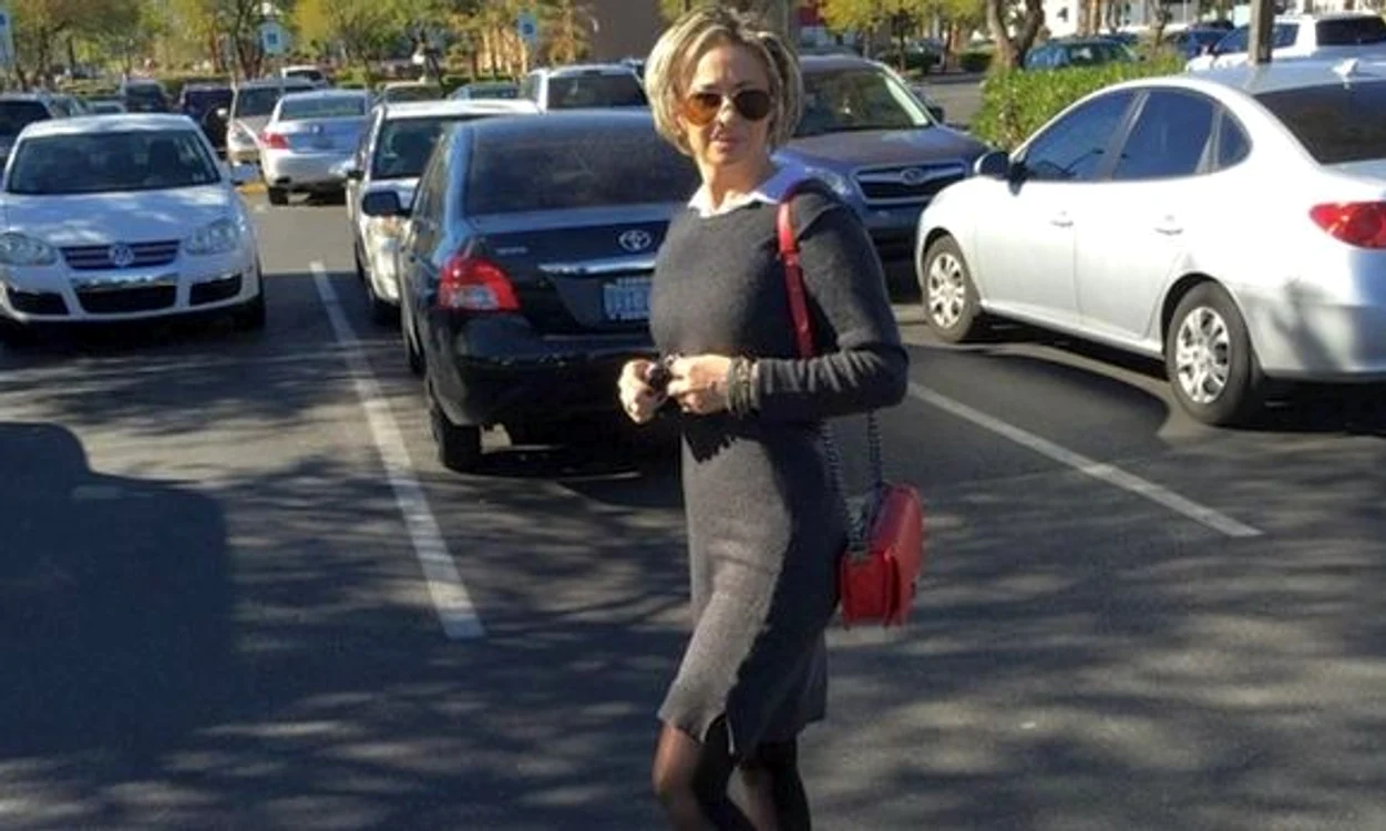 
    Anamaria Prodan şi fiica ei, Rebecca, în vârstă de 16 ani, înainte ca impresara să slăbească foto: arhiva personală  