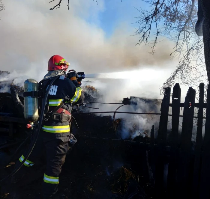 Incendiu devastator în judeţul Ialomiţa FOTO Arhivă ISU Ialomiţa