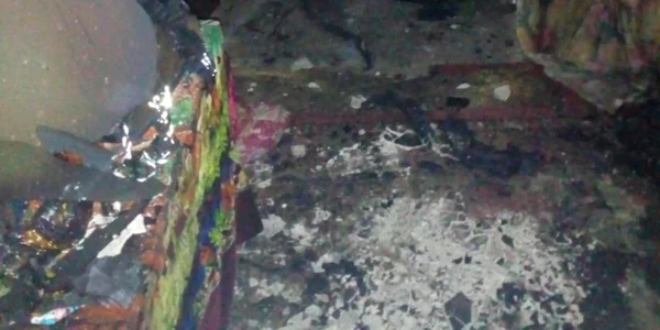 Incendiu Vâlcea - patru copii salvaţi din flăcări Foto Adevărul