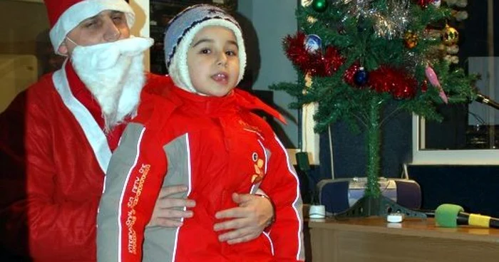 Moş Crăciun a venit mai repede pentru copiii din Strungari