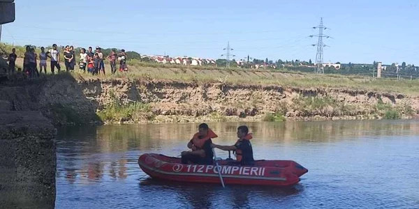 inecat Bacau pompieri FOTO ISU Bacau