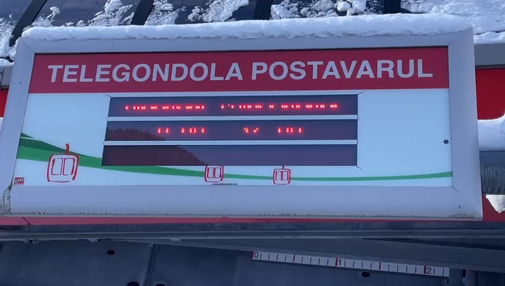 Cozi imense la telecabinele din Poiana Brașov. Reducerile promise, aproape imposibil de aplicat VIDEO