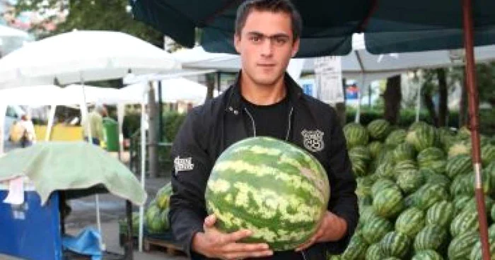 Braşov: Costin Ivan ştie care sunt cei mai gustoşi pepeni