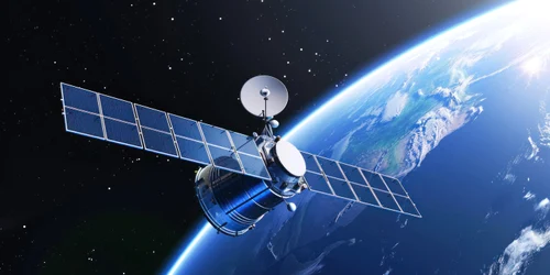Satelit shutterstock