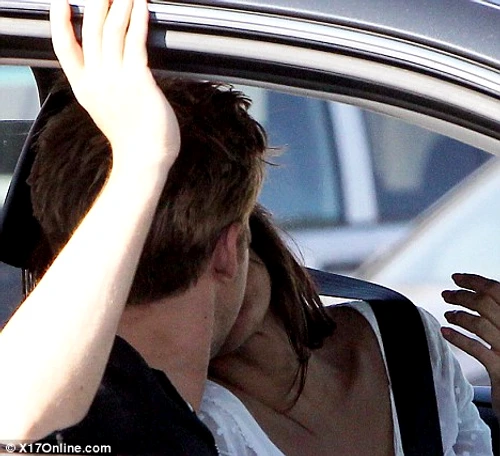 kiss one jpeg