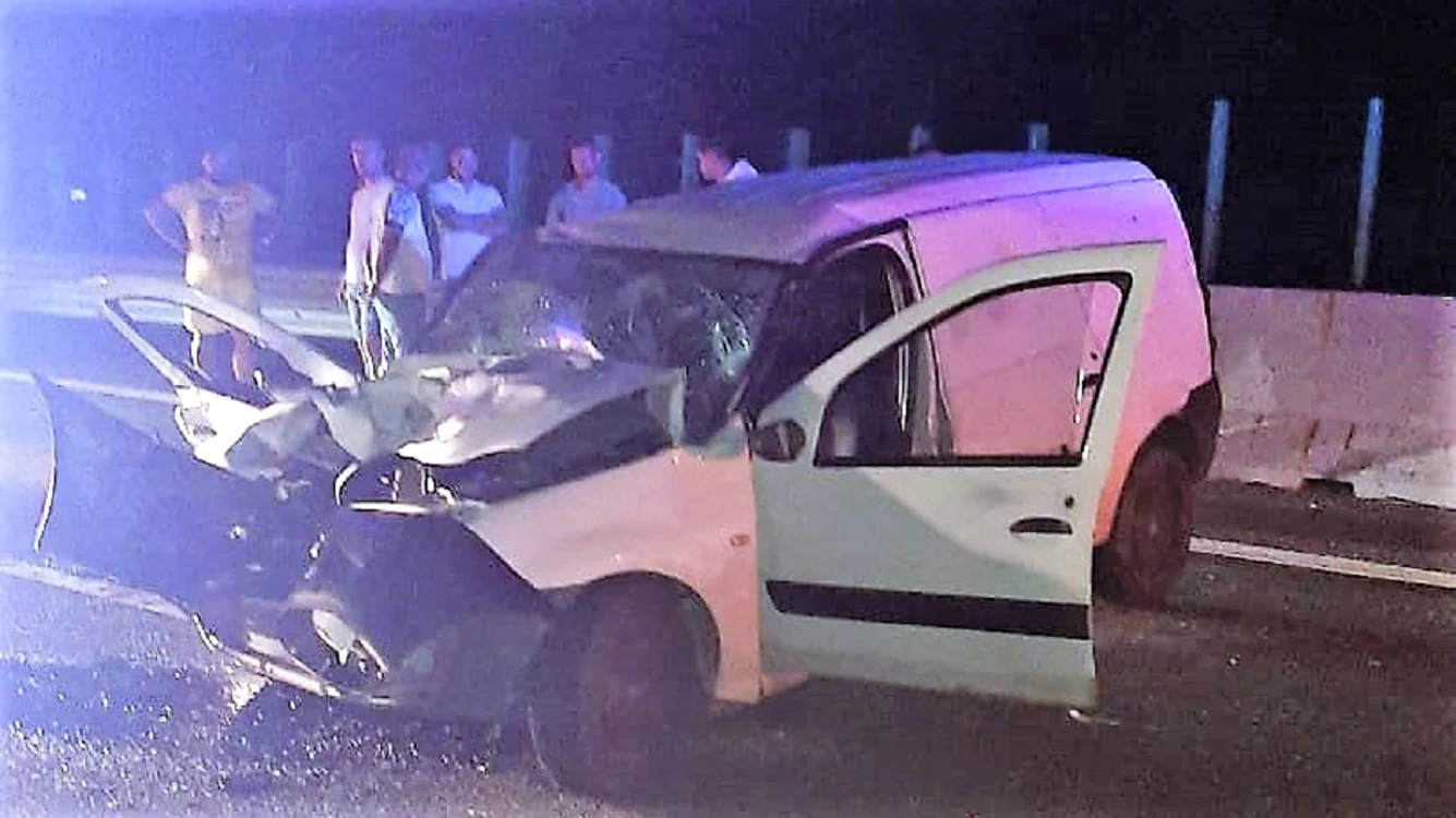 
    Accidentul s-a petrecut pe Autostrada Soarelui Foto: IPJ Constanța  