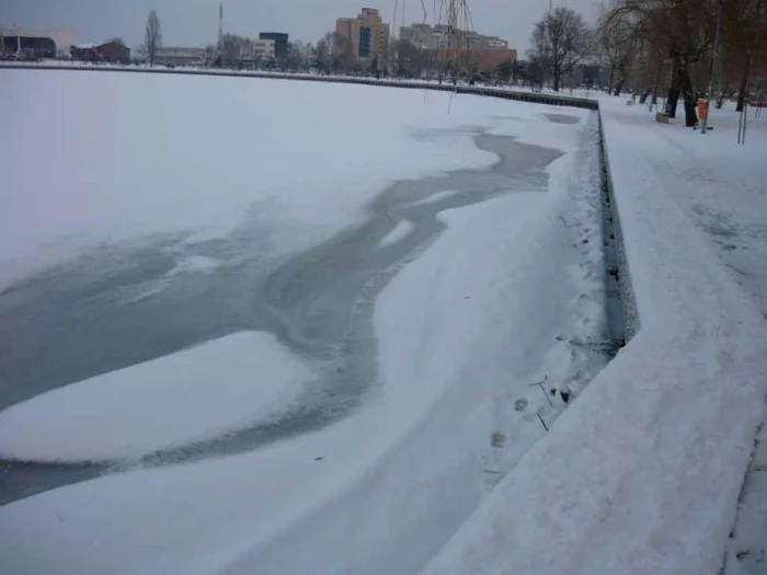 Aşa arată lacul Ciuperca la mal