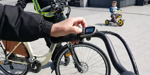 5ad9cc6bdf52022f750b238f jpg