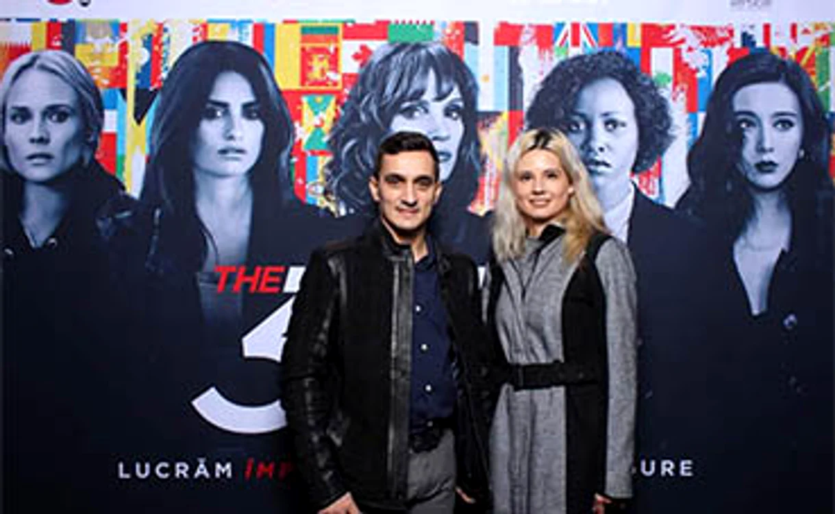 Marian și iubita lui, Simona Carmen, au ieșit la premiera filmului „The 355”