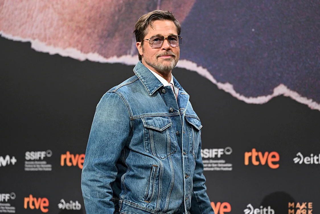 Brad Pitt, apariție de senzație alături de iubită