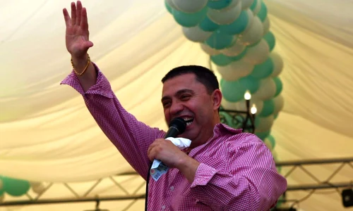 Nicolae Guţă are zece copii şi încă unul este pe drum jpeg