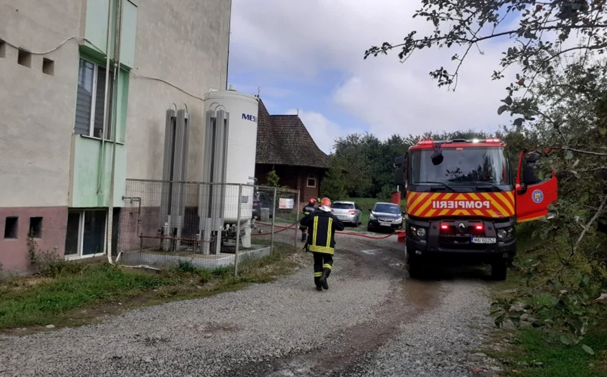 Popmierii au descoperit sursa fumului care i-a speriat pe pacienți. FOTO ISU Cluj