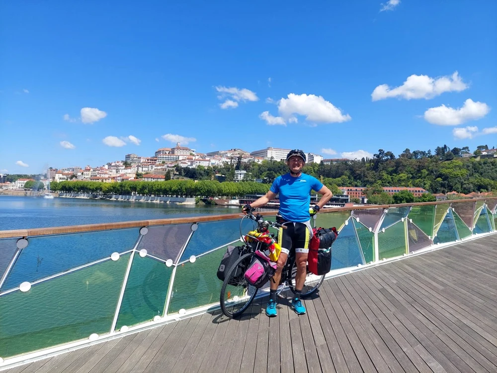 Ioan Dan Gaşpar cu bicicleta în Portugalia FOTO arhiva personală