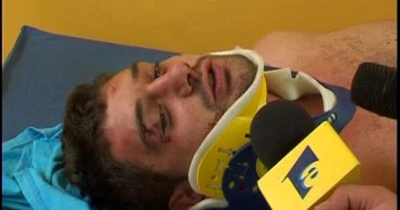 Piteşti: A distrus maşina părinţilor şi şi-a băgat prietenii în spital