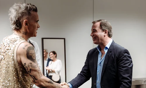 Robbie Williams, la intalnirea cu reprezentantii din Marea Curte Ducala din Luxemburg   Casa Marelui Duce  Kary Barthelmey (1) jpg