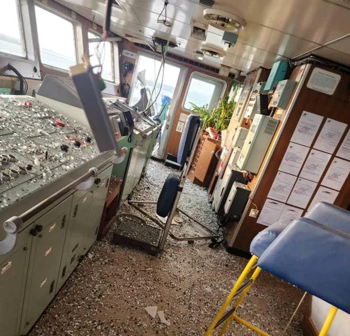 Nava de marfă Paresa, lovită de o rachetă rusească FOTO via Twitter