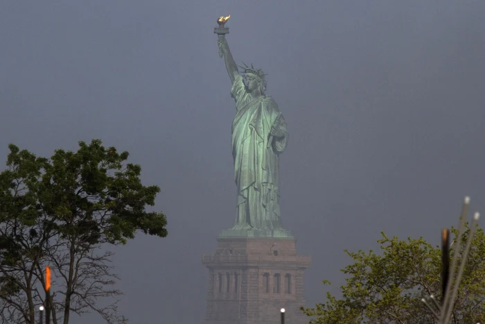 statuia libertatii reuters