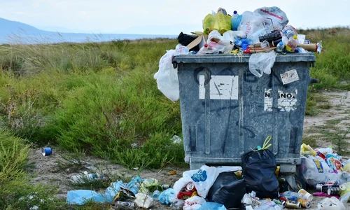 Parlamentul European a votat interzicerea obiectelor din plastic de unică folosință  jpeg