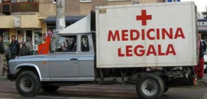 Persoanele decedate au fost transportate la morgă, pentru necropsie