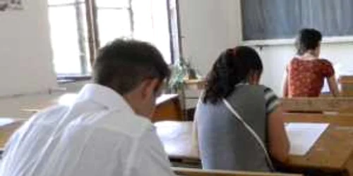Candidaţii au susţinut astăzi proma de limba şi literatura română