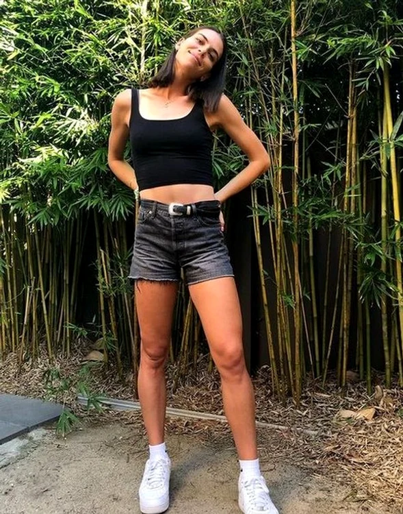 
    Ajla Tomlianovic are o înălțime de 1,80 mFOTO: Instagram  