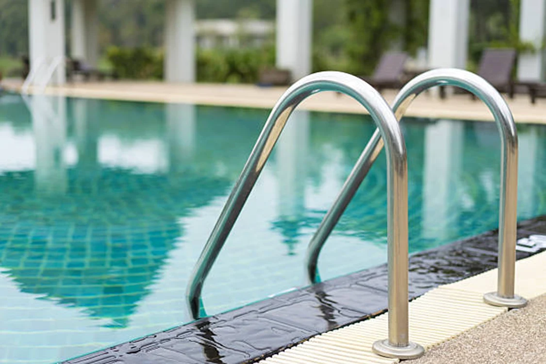 Românii trebuie să obțină autorizație pentru piscină / foto: IStock