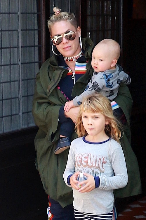 Pink checks out of the Greenwich Hotel with her adorable kids in tow jpeg