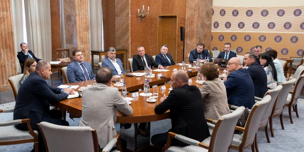 Ciucă și Ciolacu, întâlnire cu reprezentanții SANITAS FOTO: GOV