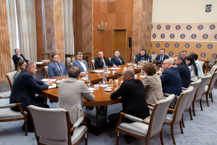 Ciucă și Ciolacu, întâlnire cu reprezentanții SANITAS FOTO: GOV