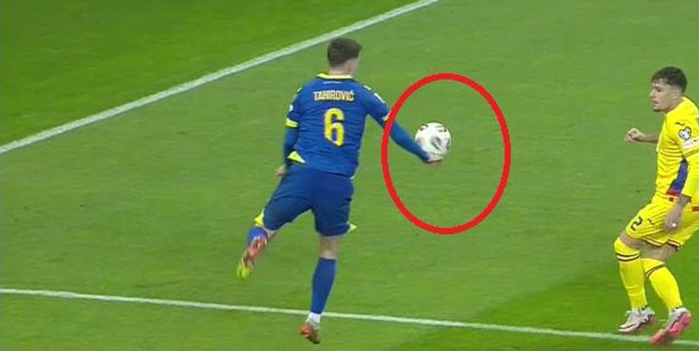 Explicația incredibilă pentru care arbitrul Makkelie nu ar fi acordat penalty României în meciul cu Bosnia