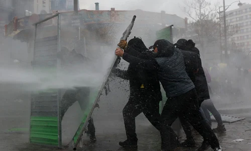 Noi violențe la comemorarea de un an a protesteleor „Vestelor Galbene” jpeg