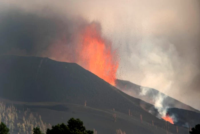 Vulcanul din La Palma în erupţie FOTO EPA-EFE