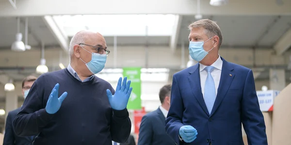  Arafat - Iohannis cu masca FOTO presidency.ro