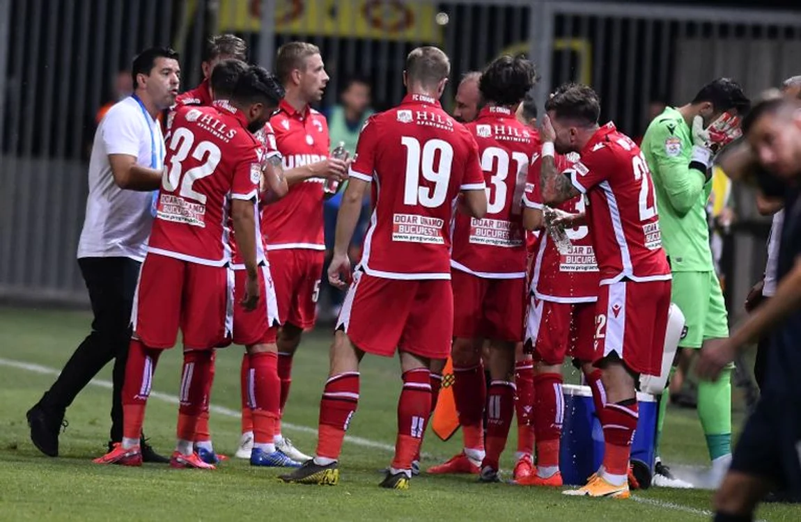 
    Cosmin Contra trebuie să omogenizeze un lot cu 6 nou-venițiFOTO: Sportpictures.eu  