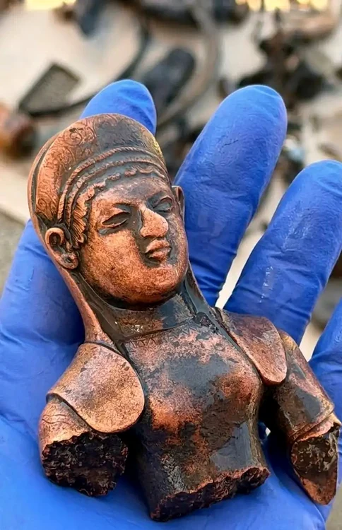 Statuetă feminină descoperită în fântână (© Museo Nazionale Etrusco di Marzabotto)
