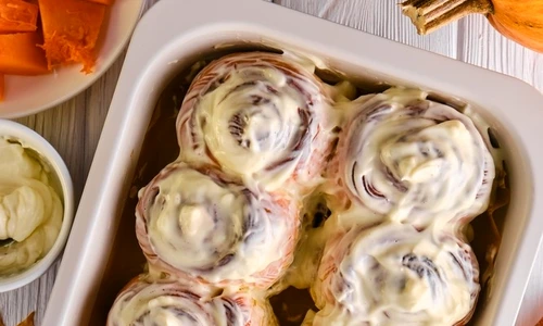 Rulouri cu dovleac glazurate  Sursa foto shutterstock 2061583070 jpg