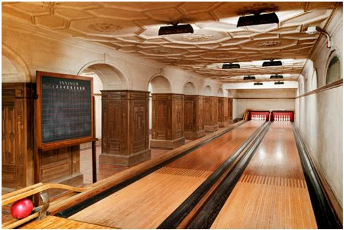 http://1000thingsnyc.com/wp-content/uploads/2012/02/Frick-Bowling-Alleys.jpg