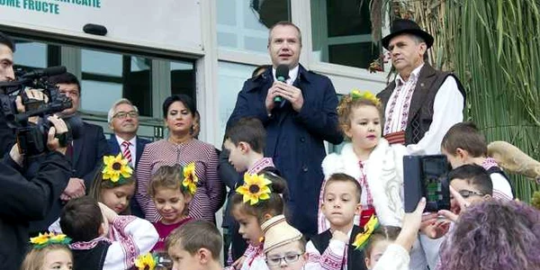 Imagine de la deschiderea Festivalului Toamnei de la Galaţi FOTO PMG