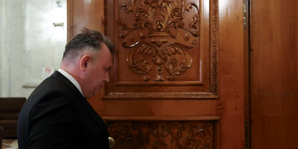 Deputatul Nelu Tătaru participă la ședința comisiei Juridice din Camera Deputaților în care se votează ridicarea imunității sale parlamentare  Foto Inquam Photos  George Calin (1) jpg
