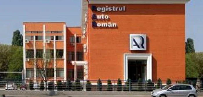 Piteşti:Program prelungit de lucru la Registrul Auto